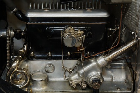 Moteur 3.8l sans soupapes de la Peugeot 174S